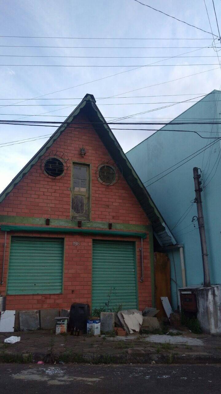 CASA A 5 MINUTOS DO CENTRO