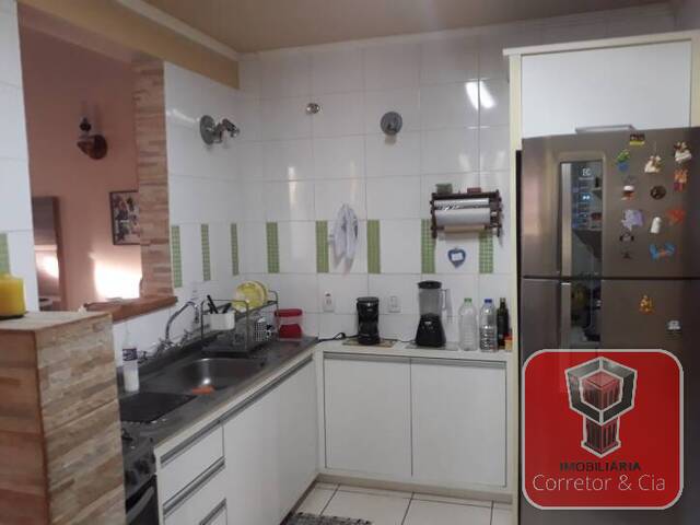 Casa para Venda em Porto Alegre - 4