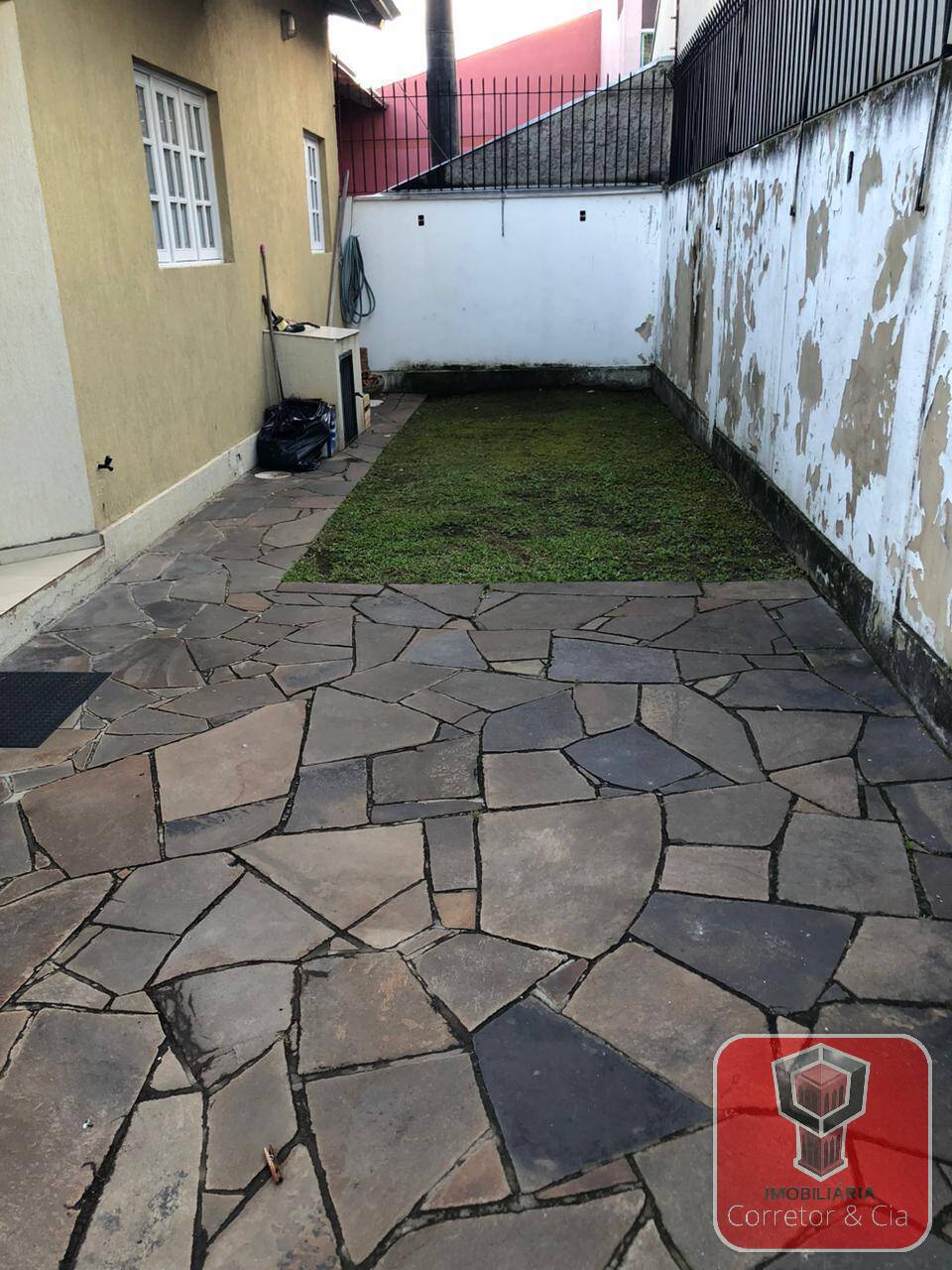 VENDE-SE LINDA CASA NO BAIRRO: PARAISO