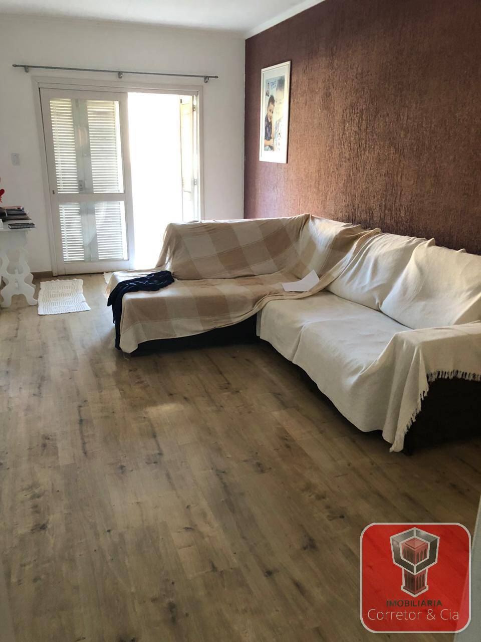 VENDE-SE LINDA CASA NO BAIRRO: PARAISO
