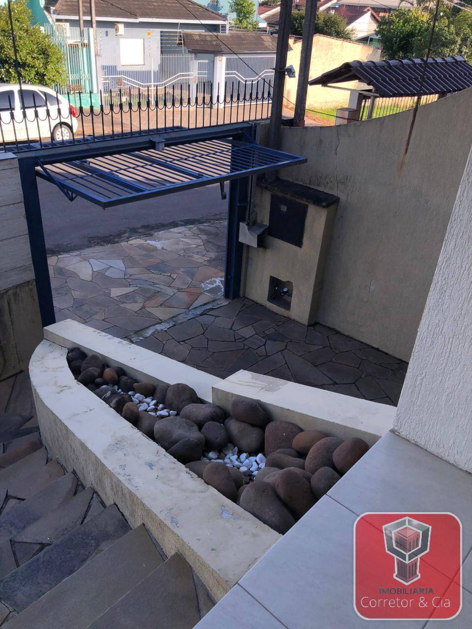 VENDE-SE LINDA CASA NO BAIRRO: PARAISO