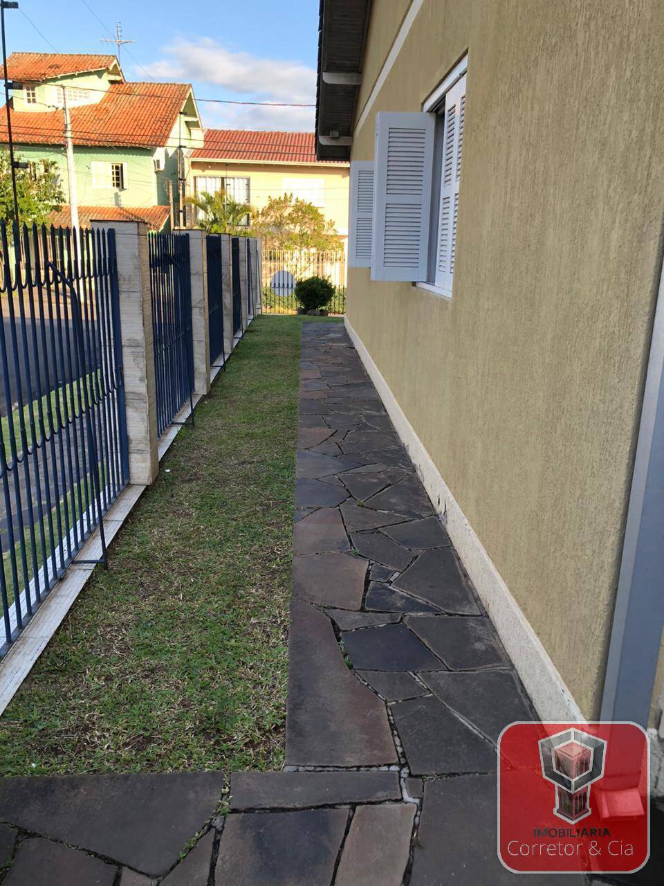 VENDE-SE LINDA CASA NO BAIRRO: PARAISO