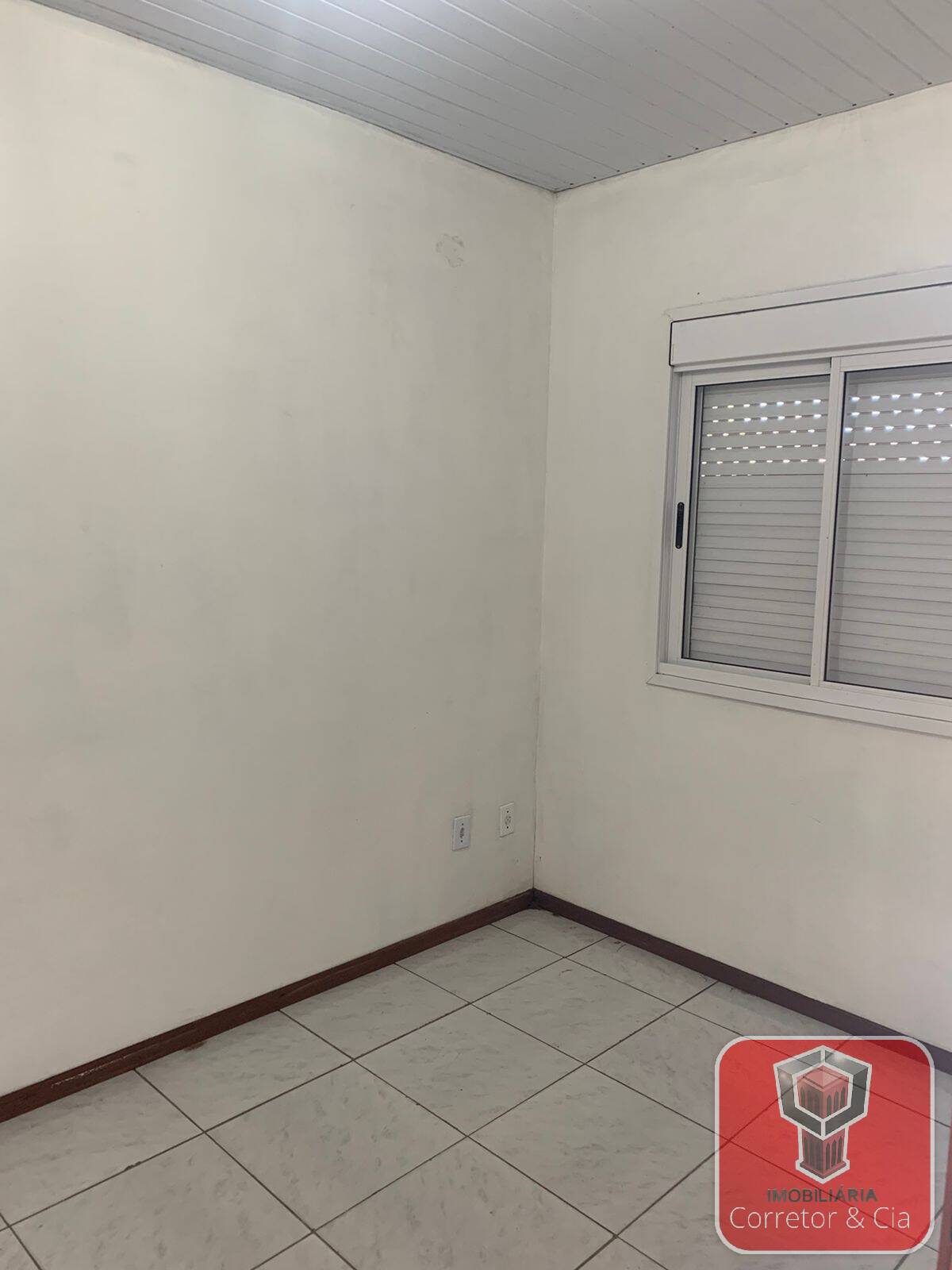 VENDE-SE CASA NO BAIRRO:FORTUNA