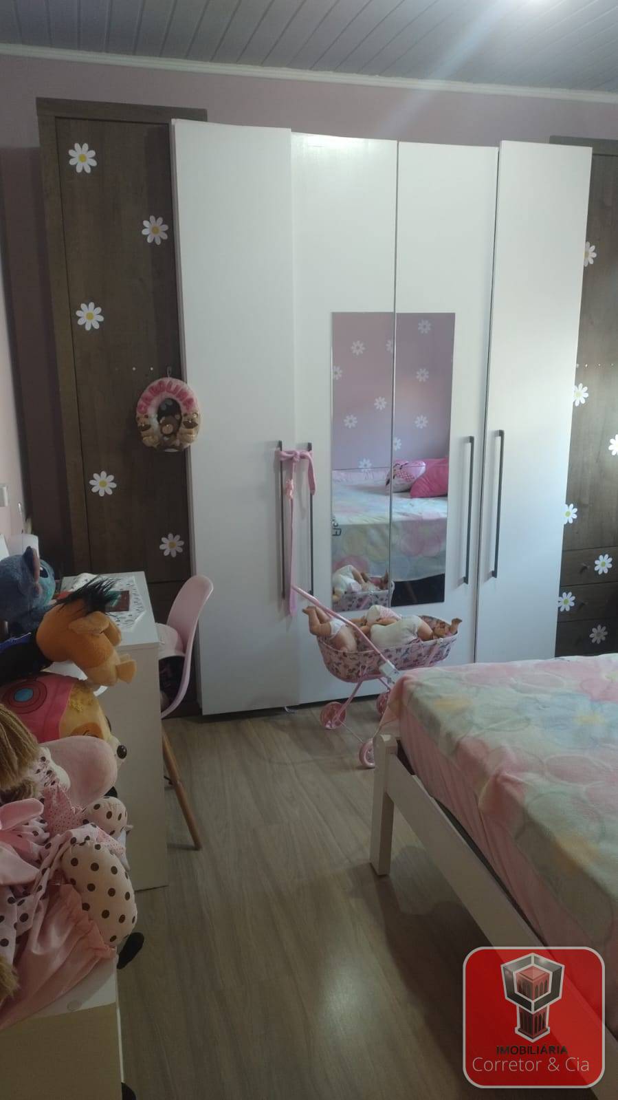 OPORTUNIDADE IMPERDÍVEL – CASA PRÓXIMA AO CENTRO!