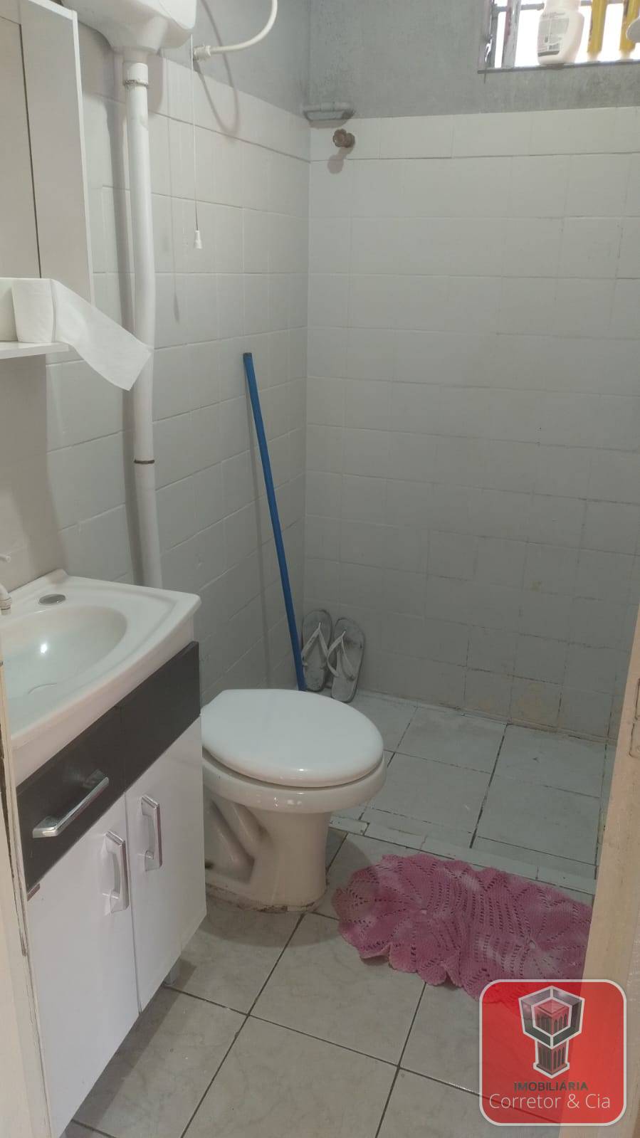 OPORTUNIDADE IMPERDÍVEL – CASA PRÓXIMA AO CENTRO!