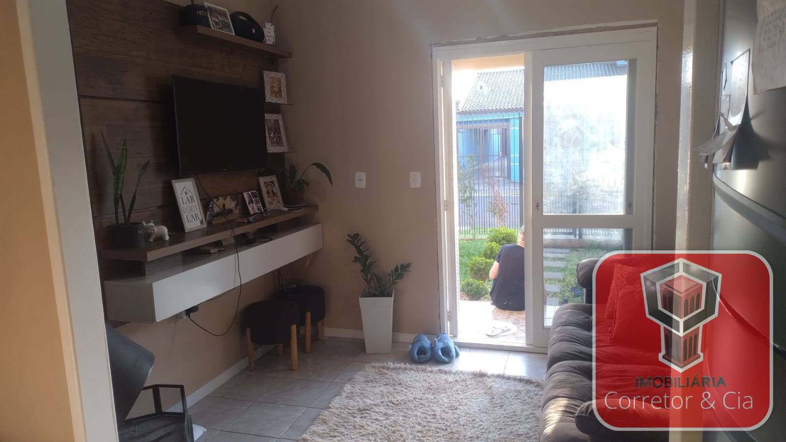 OPORTUNIDADE IMPERDÍVEL – CASA PRÓXIMA AO CENTRO!