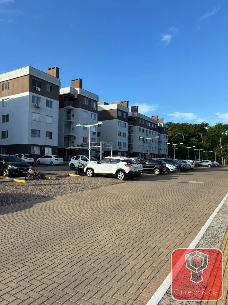 APARTAMENTO RESIDENCIAL MONIQUE ESTEIO