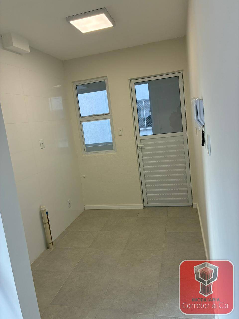 APARTAMENTO RESIDENCIAL MONIQUE ESTEIO