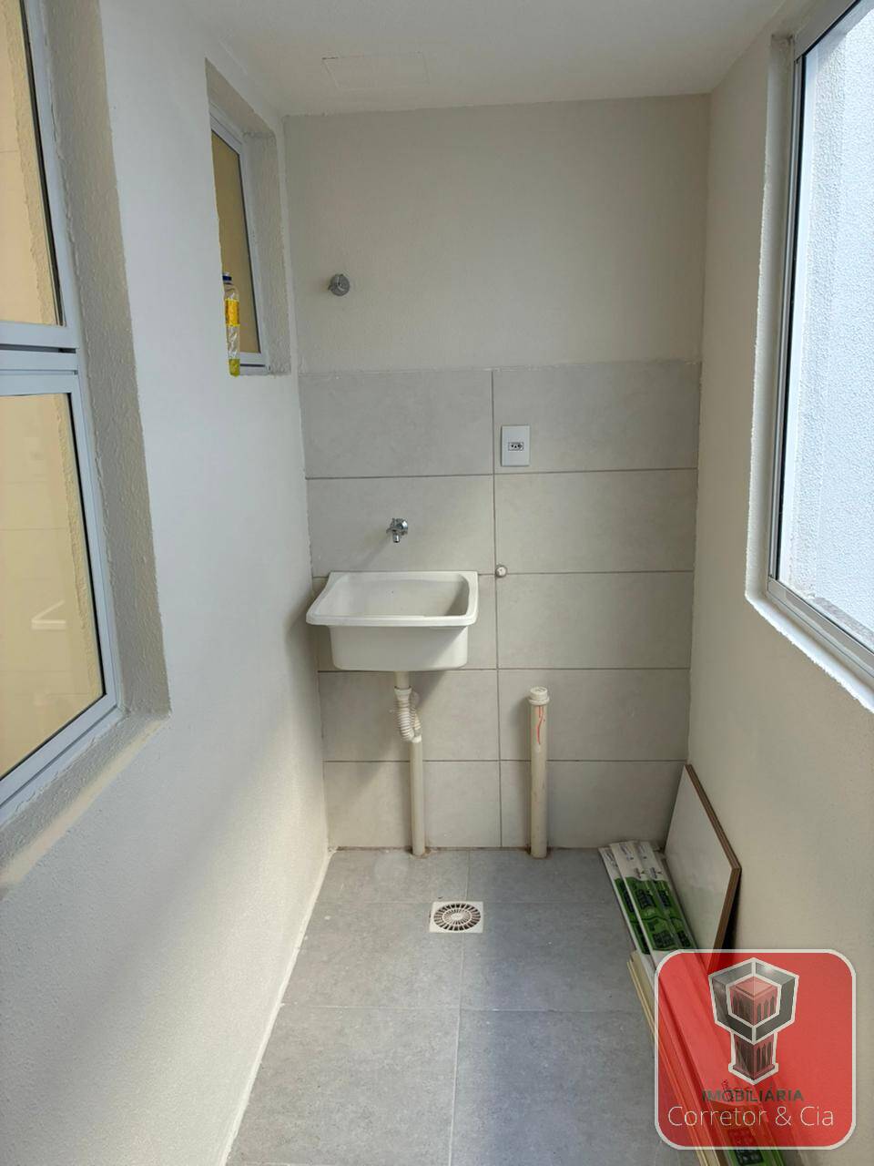 APARTAMENTO RESIDENCIAL MONIQUE ESTEIO