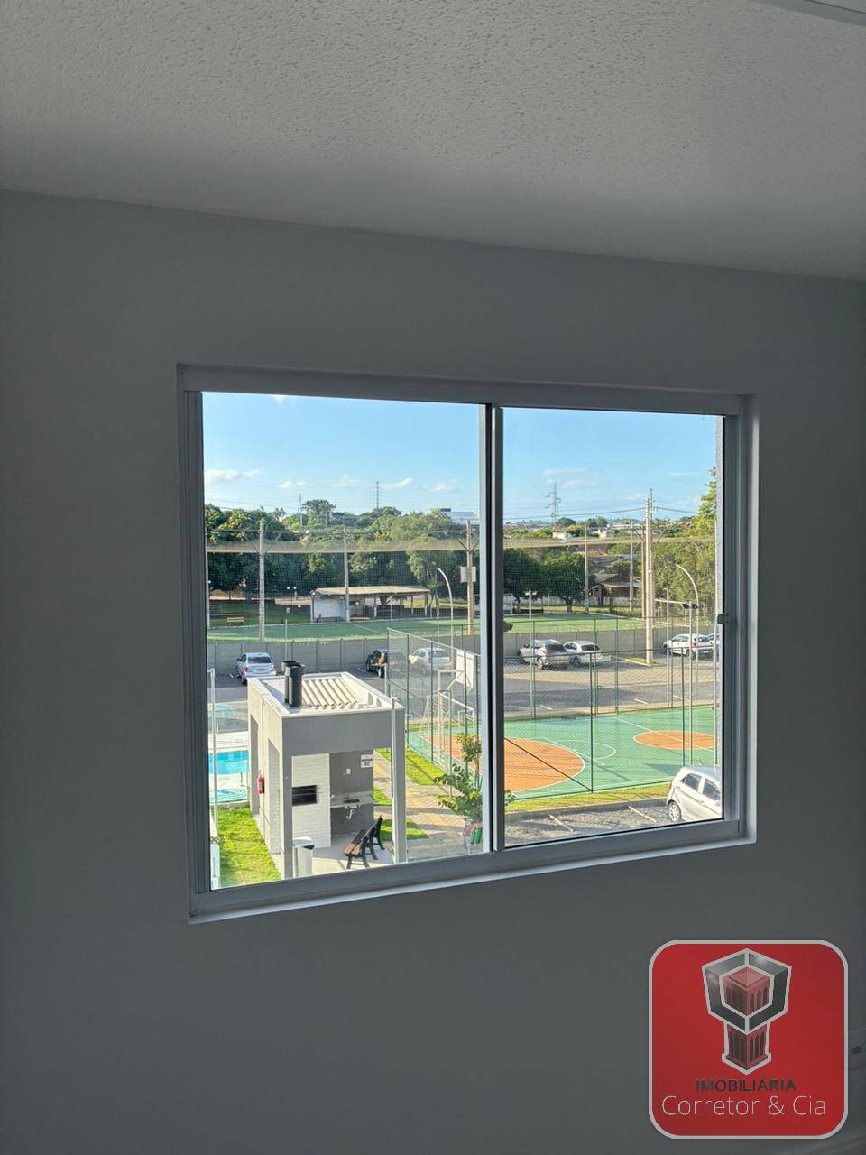 APARTAMENTO RESIDENCIAL MONIQUE ESTEIO