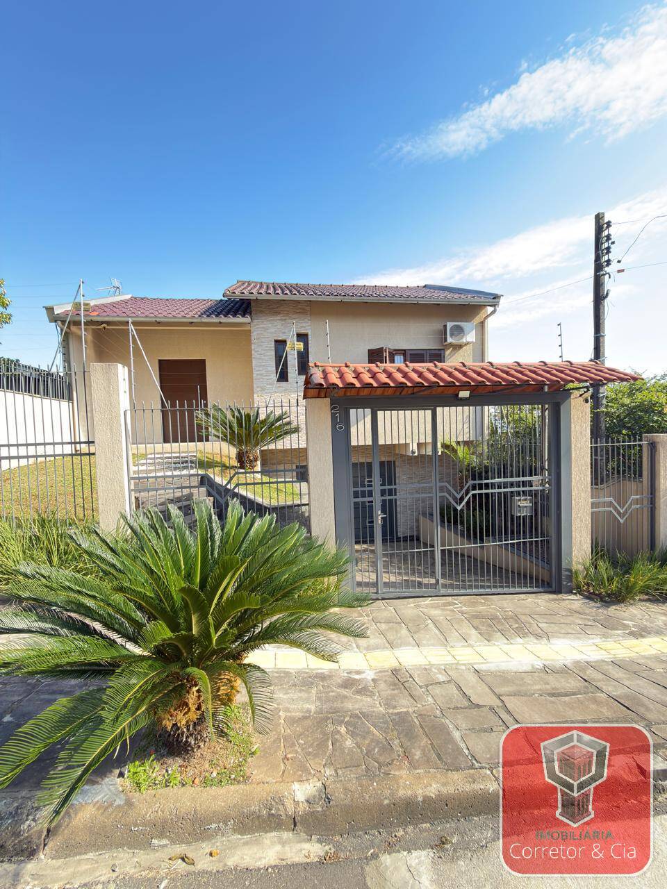 CASA Á VENDA BAIRRO JARDIM AMÉRICA