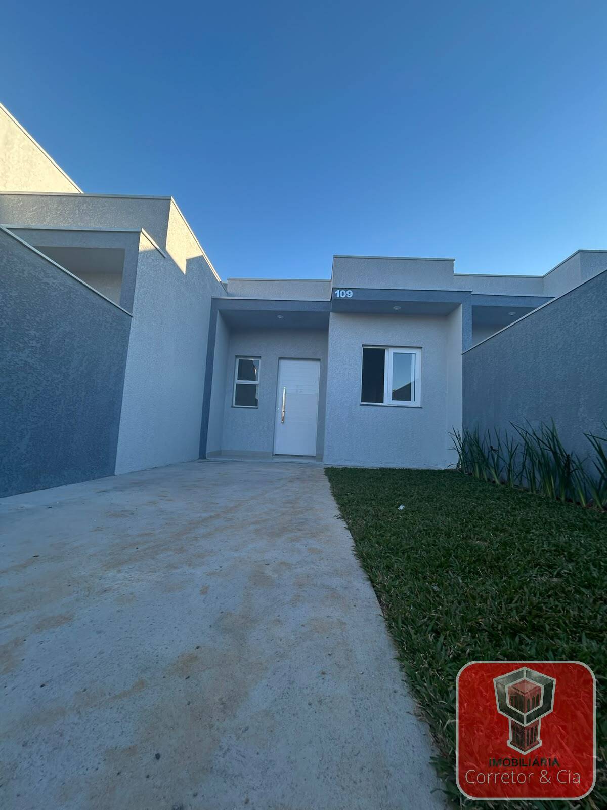 CASA À VENDA - BAIRRO RECANTO DO VALE