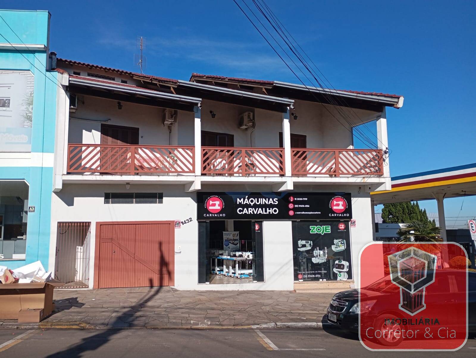 VENDE - SE SOBRADO COM SALA COMERCIAL - BAIRRO CAMBOIM