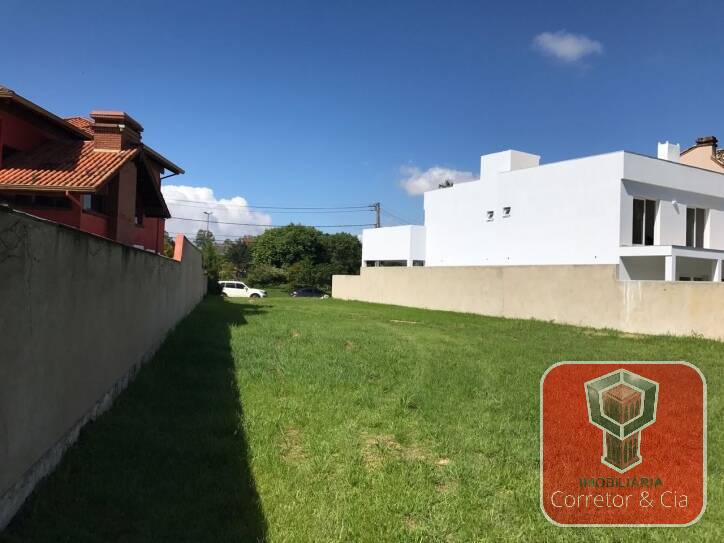 TERRENO EM CONDOMÍNIO DE LUXO NA CAPITAL